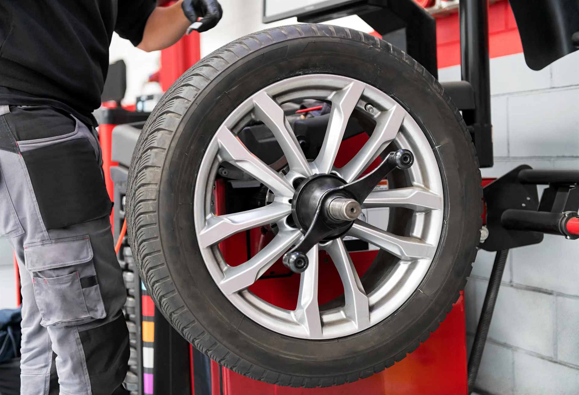Tyre Replacement & Wheel Alignment specialists in action